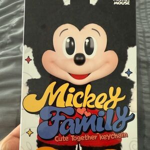 AUTH POP MART Mickey Family Cute Together Pendant (blind box) DONALD